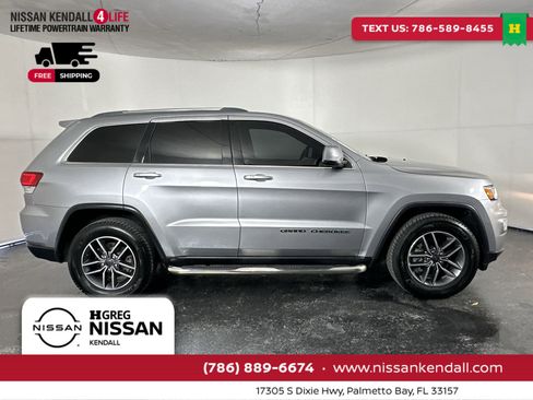Used 2020 Jeep Grand Cherokee Laredo w/ Laredo X Package image 13