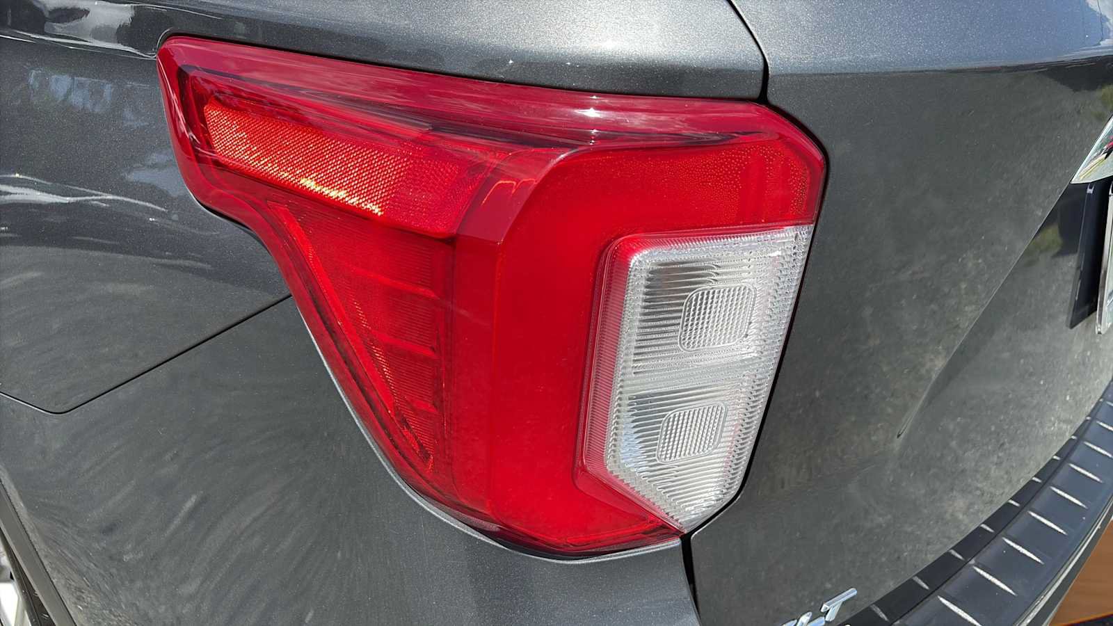 Used 2023 Ford Explorer XLT w/ Equipment Group 202A AWD/4WD image 30