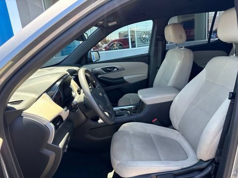 Used 2023 Chevrolet Traverse LS w/ Safety Package AWD/4WD image 31
