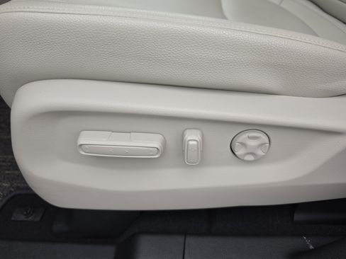 Used 2025 Honda Odyssey EX-L image 6