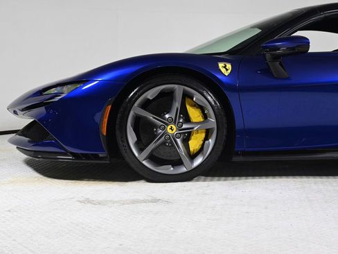Used 2022 Ferrari SF90 Spider image 28