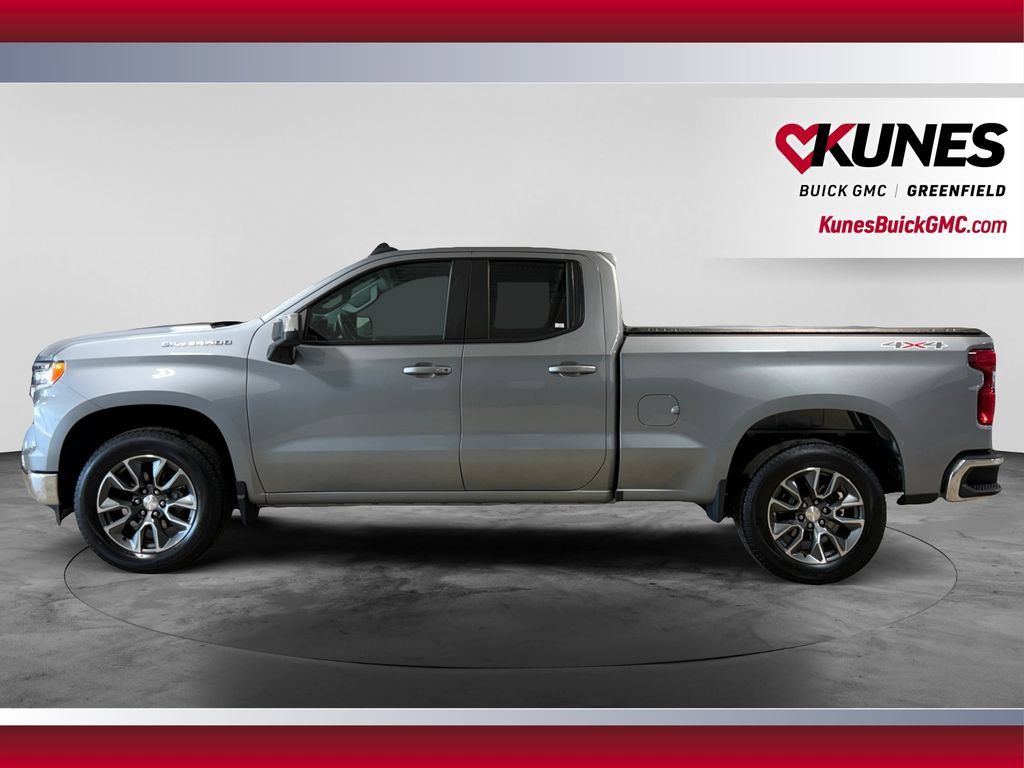 Used 2024 Chevrolet Silverado 1500 LT AWD/4WD image 6