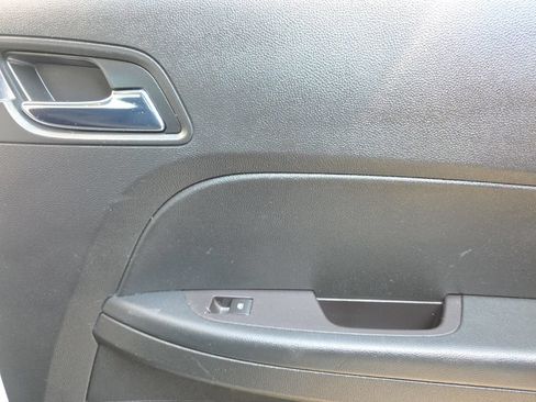 Used 2016 GMC Terrain SLE FWD image 23