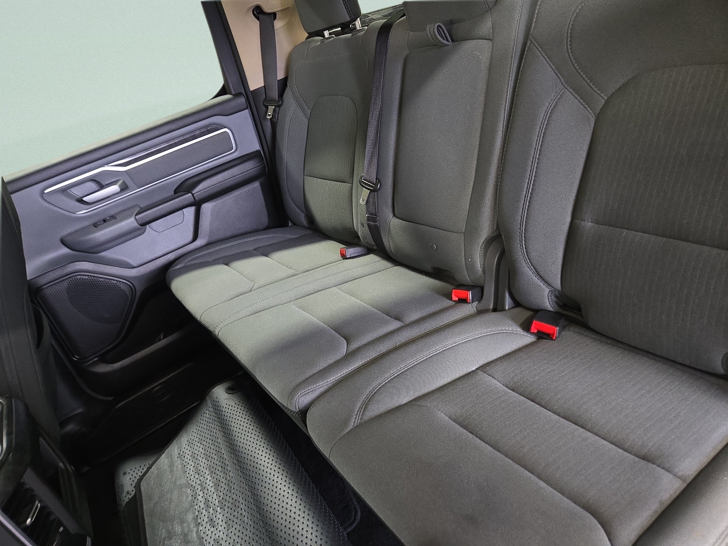 Used 2020 RAM 1500 Big Horn AWD/4WD image 25