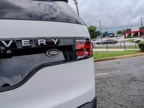 Used 2023 Land Rover Discovery S AWD/4WD image 29