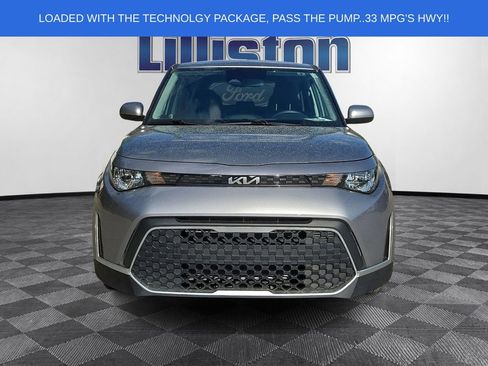 Used 2025 Kia Soul LX w/ LX Technology Package FWD image 2
