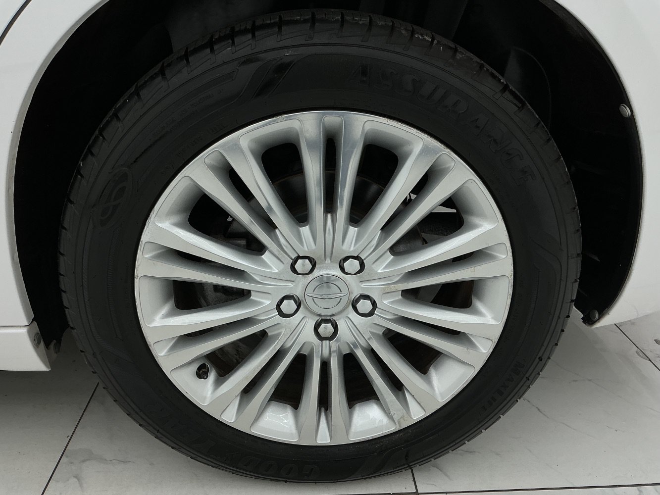 Used 2011 Chrysler 300 C AWD/4WD image 51