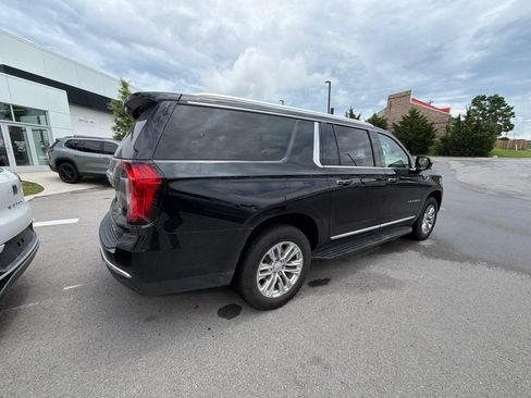 Used 2024 GMC Yukon XL SLT AWD/4WD image 8