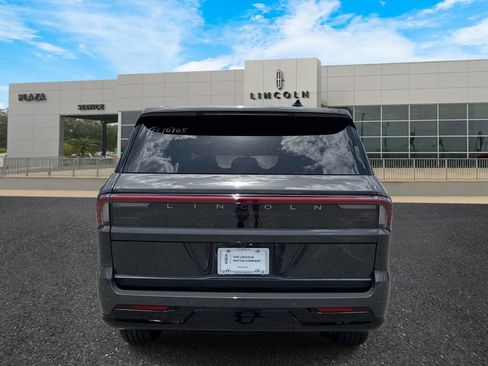 New 2026 Lincoln Navigator Black Label AWD/4WD image 4