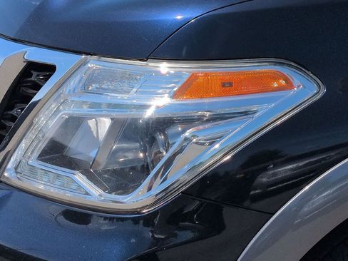Used 2018 Nissan Armada SL AWD/4WD image 11