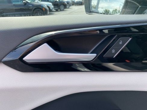 New 2025 Volkswagen Taos S image 23