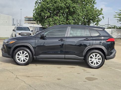 Used 2025 Toyota Corolla Cross L FWD image 6