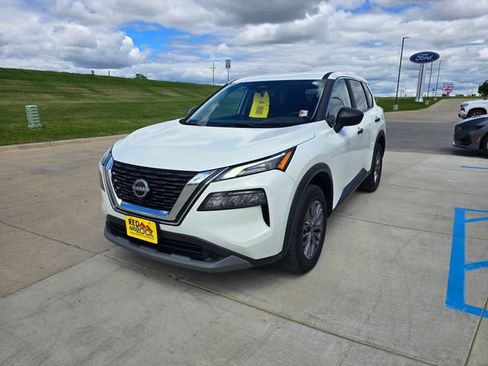 Used 2023 Nissan Rogue S AWD/4WD image 7