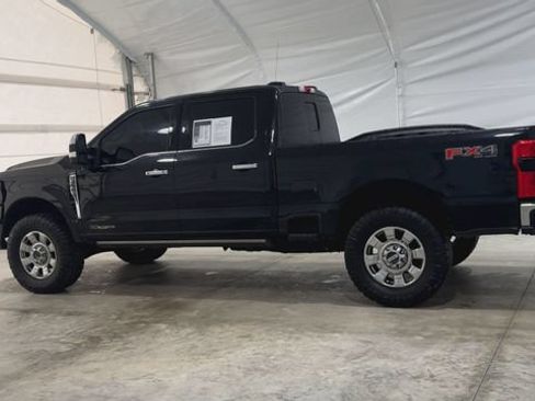 Used 2023 Ford F250 Lariat w/ Lariat Ultimate Package AWD/4WD image 2