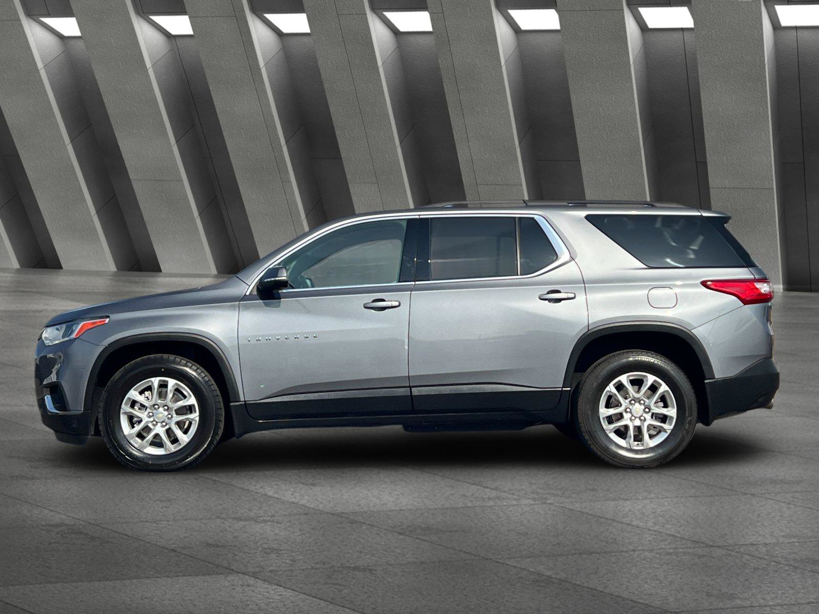 Used 2021 Chevrolet Traverse LT FWD image 7