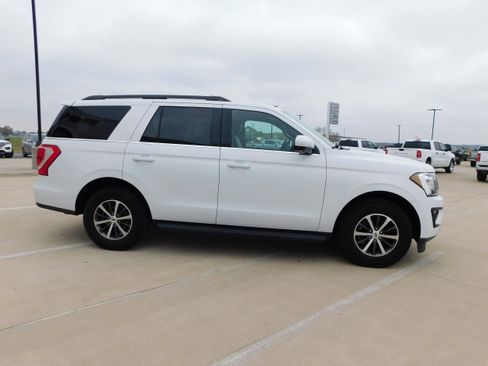 Used 2019 Ford Expedition XLT w/ Equipment Group 201A image 5