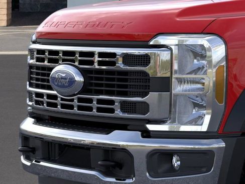 New 2025 Ford F550 4x4 Crew Cab Super Duty w/ XLT Value Package image 18