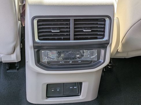 New 2026 Volkswagen Atlas SE image 29