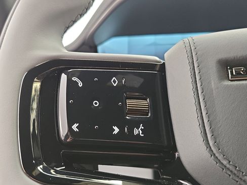 Used 2025 Land Rover Range Rover Sport SV Edition Two image 17