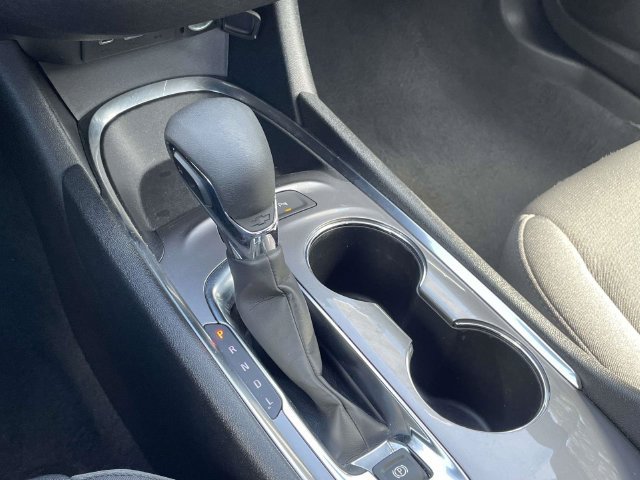 Used 2025 Chevrolet Malibu LT FWD image 12