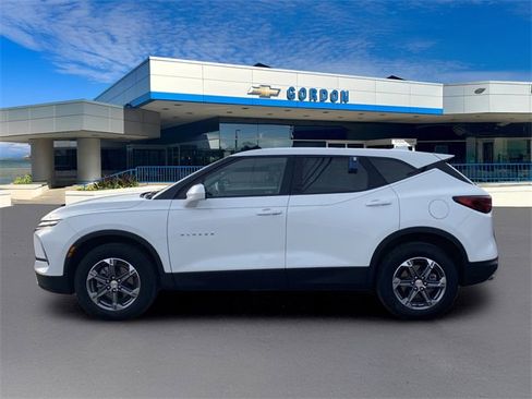 Used 2023 Chevrolet Blazer LT w/ Driver Confidence Package image 3