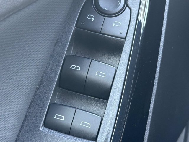Used 2025 Chevrolet Equinox LT AWD/4WD image 24