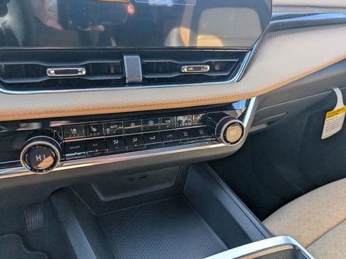 New 2026 Chevrolet Equinox ACTIV w/ Convenience Package III image 21