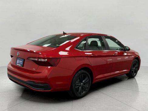 Used 2023 Volkswagen Jetta SE w/ Panoramic Sunroof Package FWD image 3