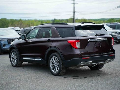 Certified 2022 Ford Explorer XLT w/ Equipment Group 202A AWD/4WD image 7