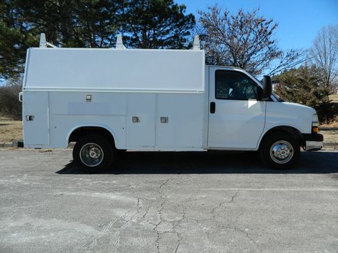 Used 2008 Chevrolet Express 3500 image 5