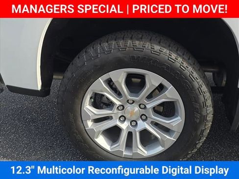 New 2026 Chevrolet Silverado 1500 LTZ w/ LTZ Premium Package AWD/4WD image 32
