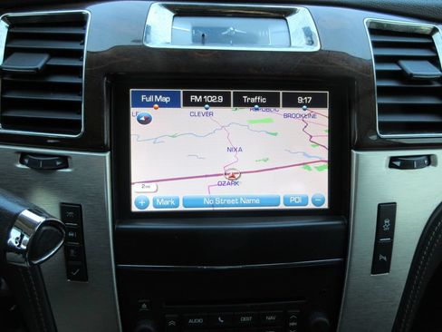 Used 2013 Cadillac Escalade Platinum AWD/4WD image 32