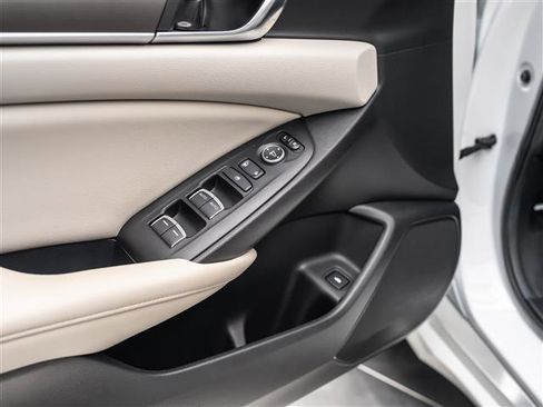 Used 2021 Honda Accord LX image 24