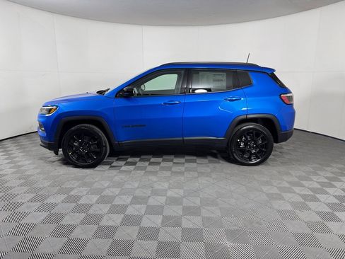 New 2026 Jeep Compass Latitude image 4