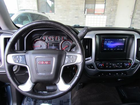 Used 2015 GMC Sierra 1500 SLT w/ SLT Crew Cab Value Package AWD/4WD image 17