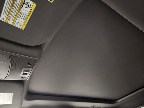 Used 2017 Ford F250 Lariat w/ Chrome Package image 25