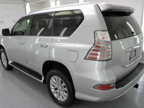 Used 2018 Lexus GX 460 Premium w/ Premium Package AWD/4WD image 6
