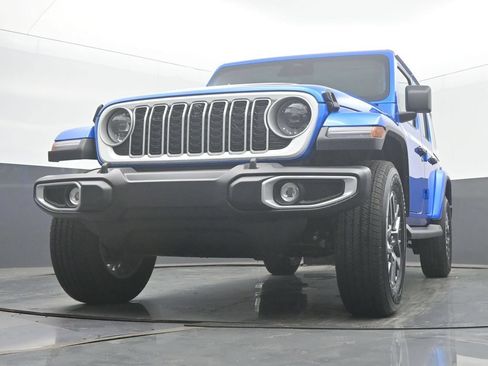 New 2026 Jeep Wrangler Unlimited Sahara AWD/4WD image 46