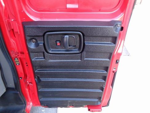 Used 2017 GMC Savana 2500 image 23