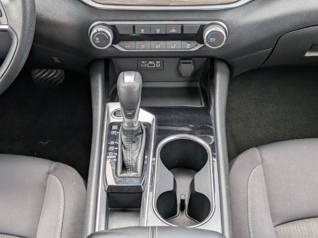 Used 2024 Nissan Altima 2.5 SV FWD image 17