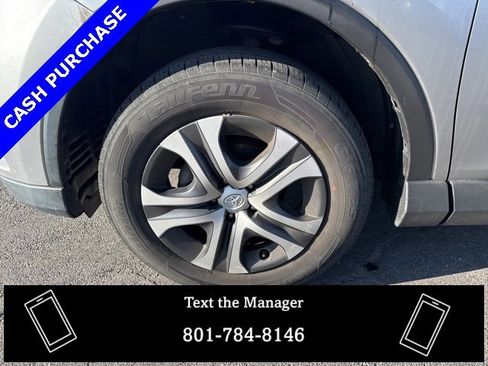 Used 2017 Toyota RAV4 LE image 5