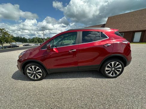 Used 2022 Buick Encore Preferred w/ Safety Package AWD/4WD image 2