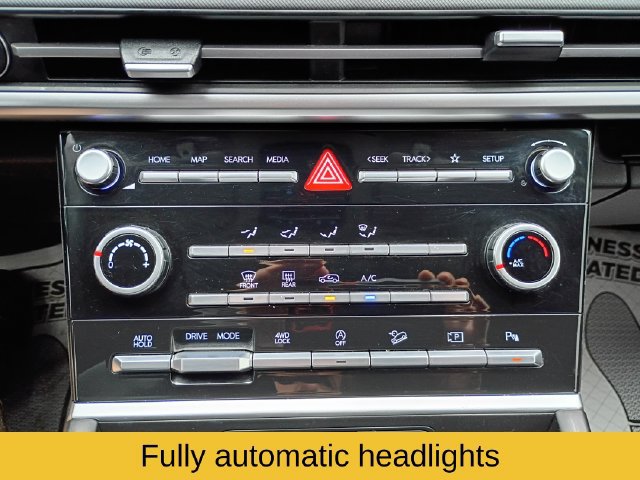 Used 2024 Hyundai Santa Fe SE AWD/4WD image 17