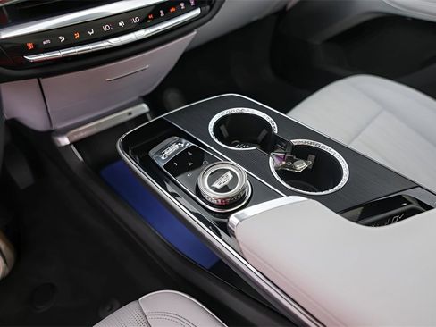 Certified 2024 Cadillac Lyriq Luxury image 19