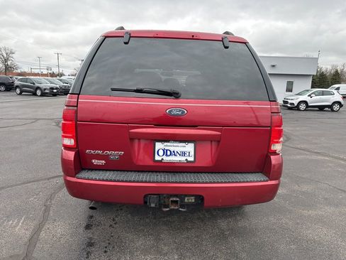 Used 2004 Ford Explorer XLT image 6