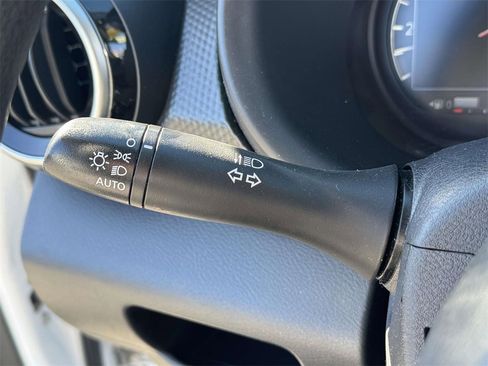 Used 2021 Nissan Kicks SV image 22