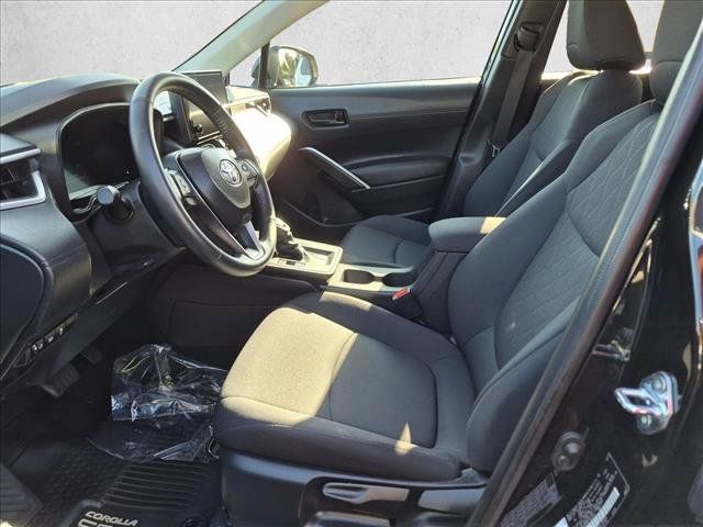 Certified 2026 Toyota Corolla Cross LE FWD image 16