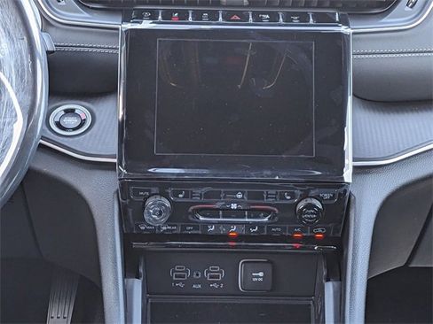 New 2025 Jeep Grand Cherokee L Altitude image 15