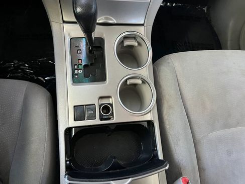Used 2012 Toyota Highlander FWD image 18