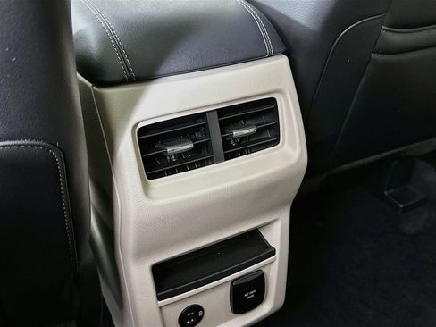 Used 2021 Ford Edge Titanium FWD image 24